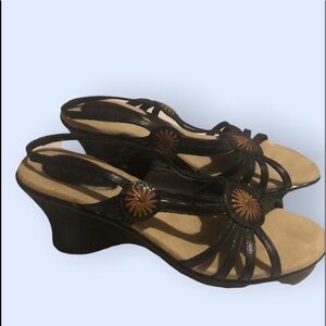 Dunes wedge slides, black & brown. Sz 38, 7 1/2